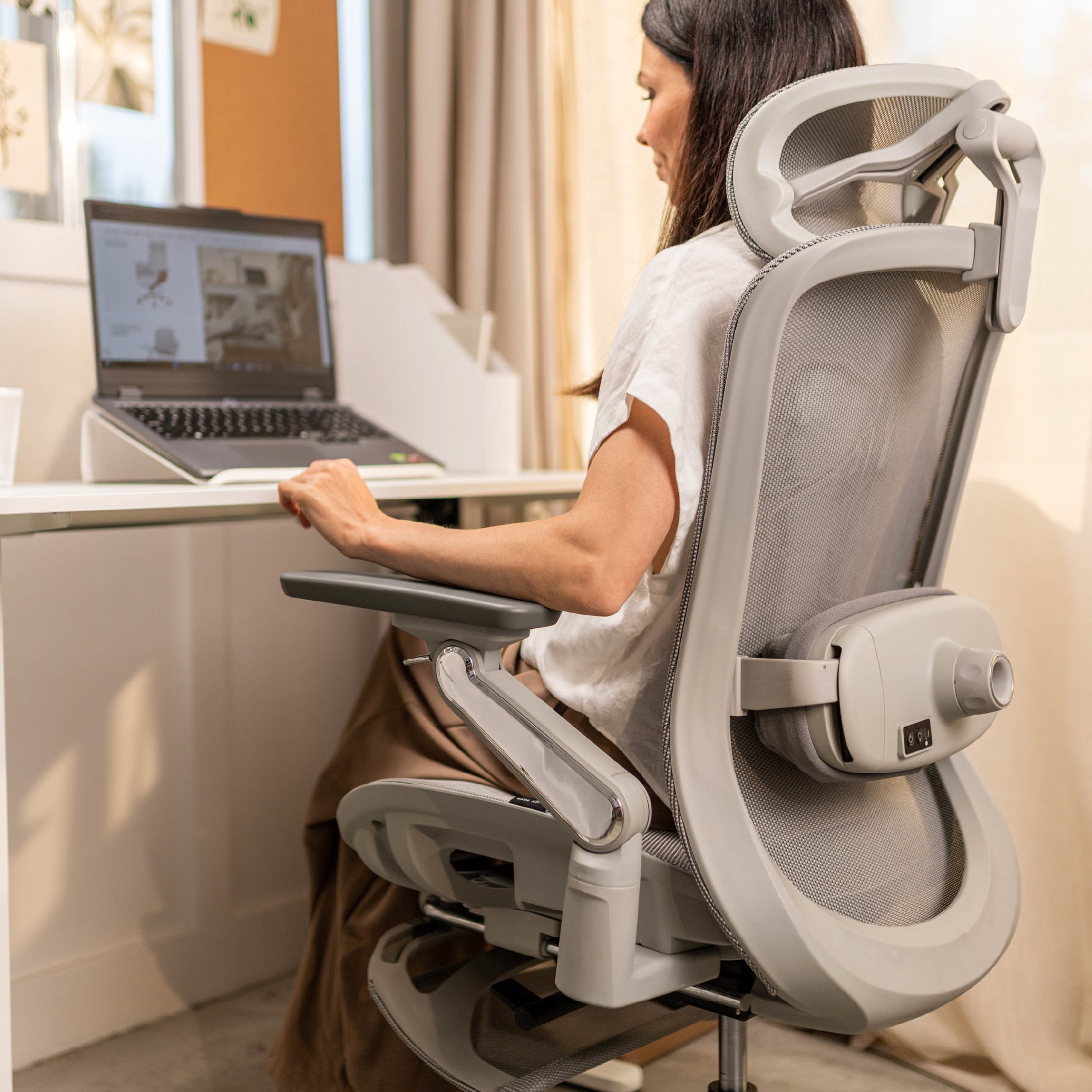 Ergonomische massagestoel Mark Adler Leadpro 8.7 Grey