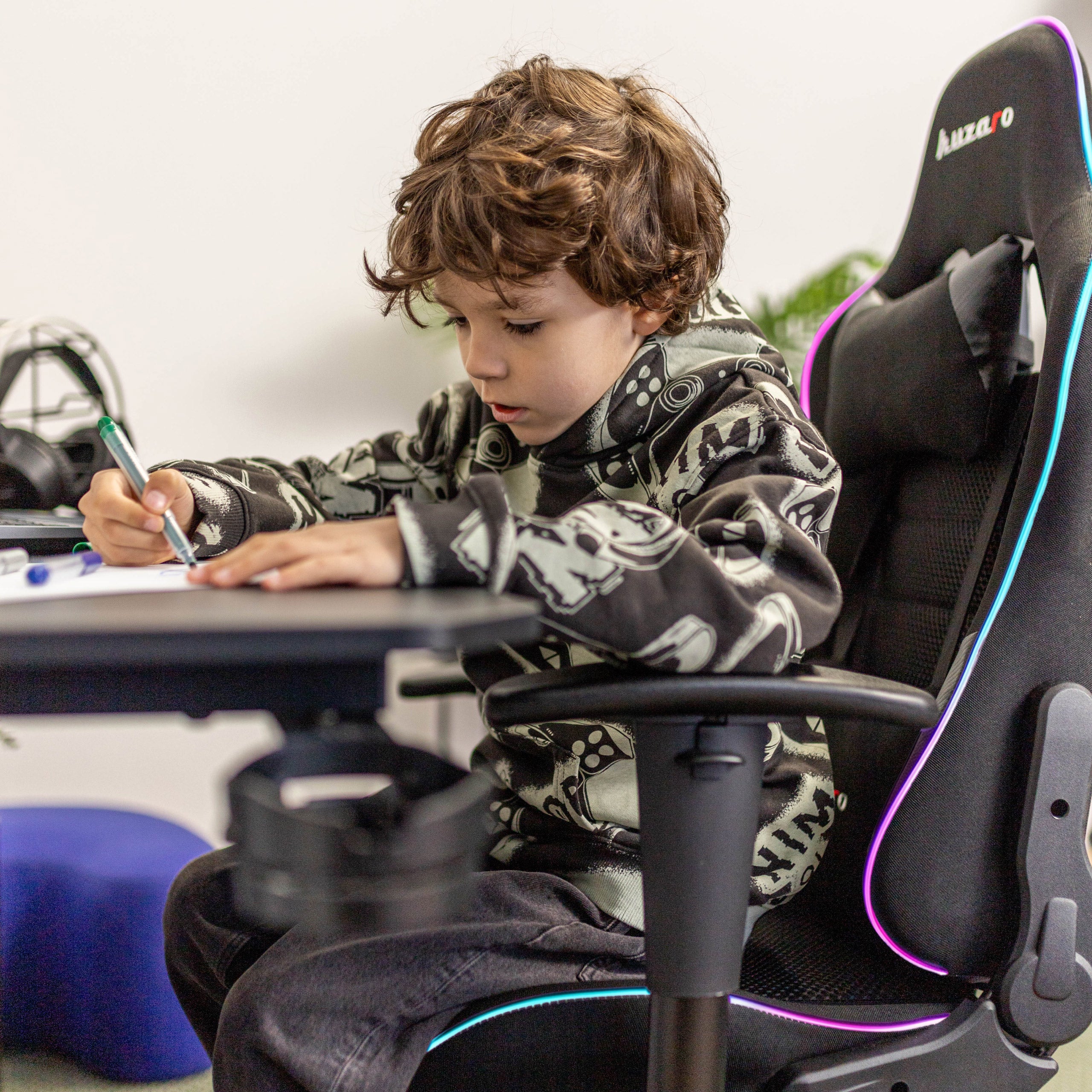 HUZARO RANGER 6.0 RGB Black Mesh gamingstoel voor kinderen